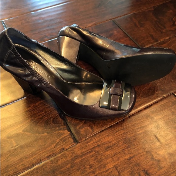 Women’s Heels - Picture 2 of 2